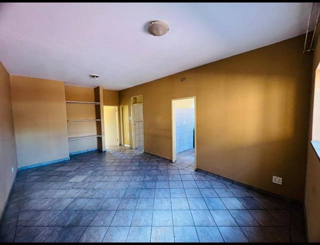 2 BEDROOM PROPERTY TO RENT IN FOREST HILL